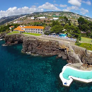 Albatroz Beach&yacht Club Santa Cruz (Madeira)